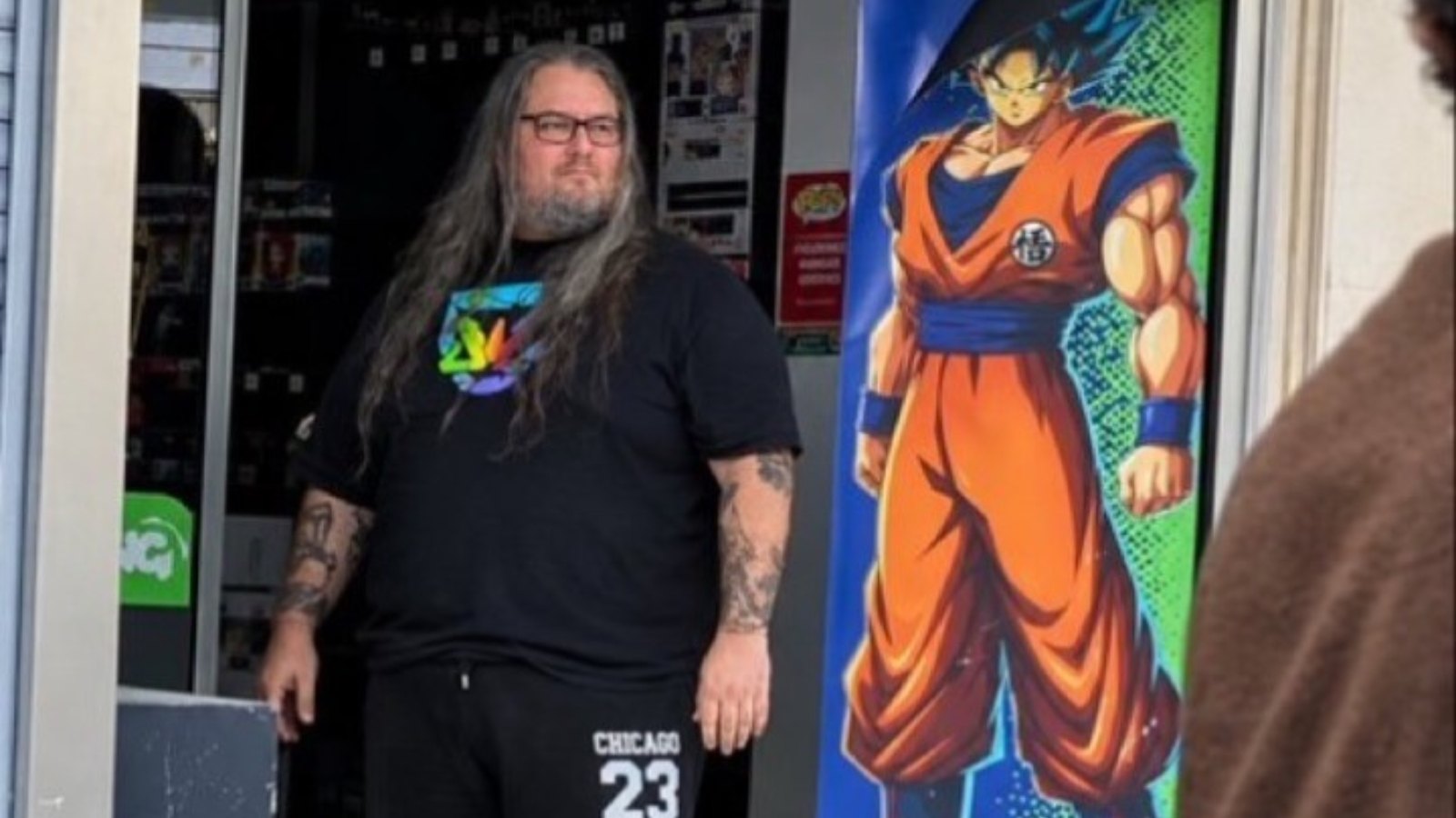 Сотрудник Micromania в Ницце попытался отогнать погромщиков